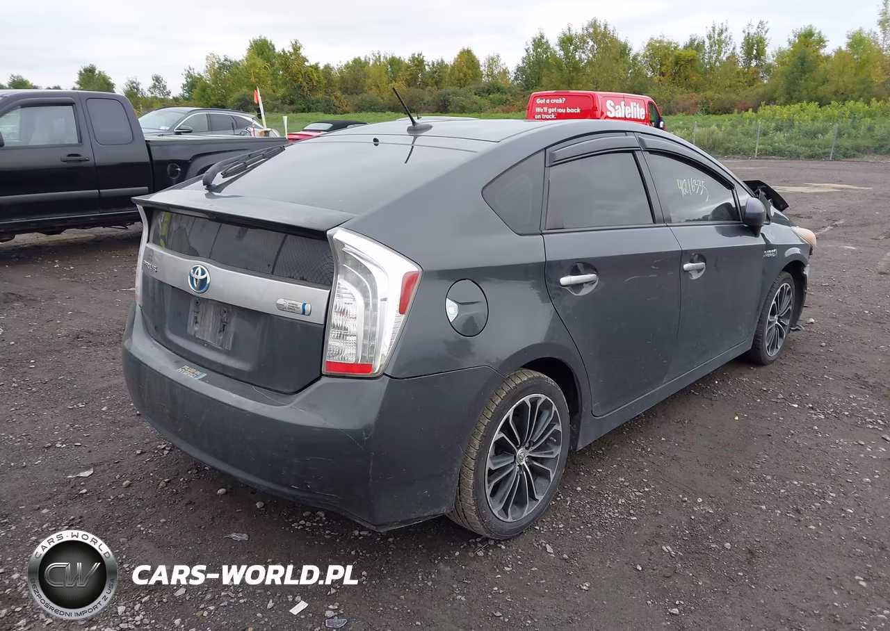 2013 Toyota Prius Plug-In VIN:JTDKN3DP7D3040020 - 4