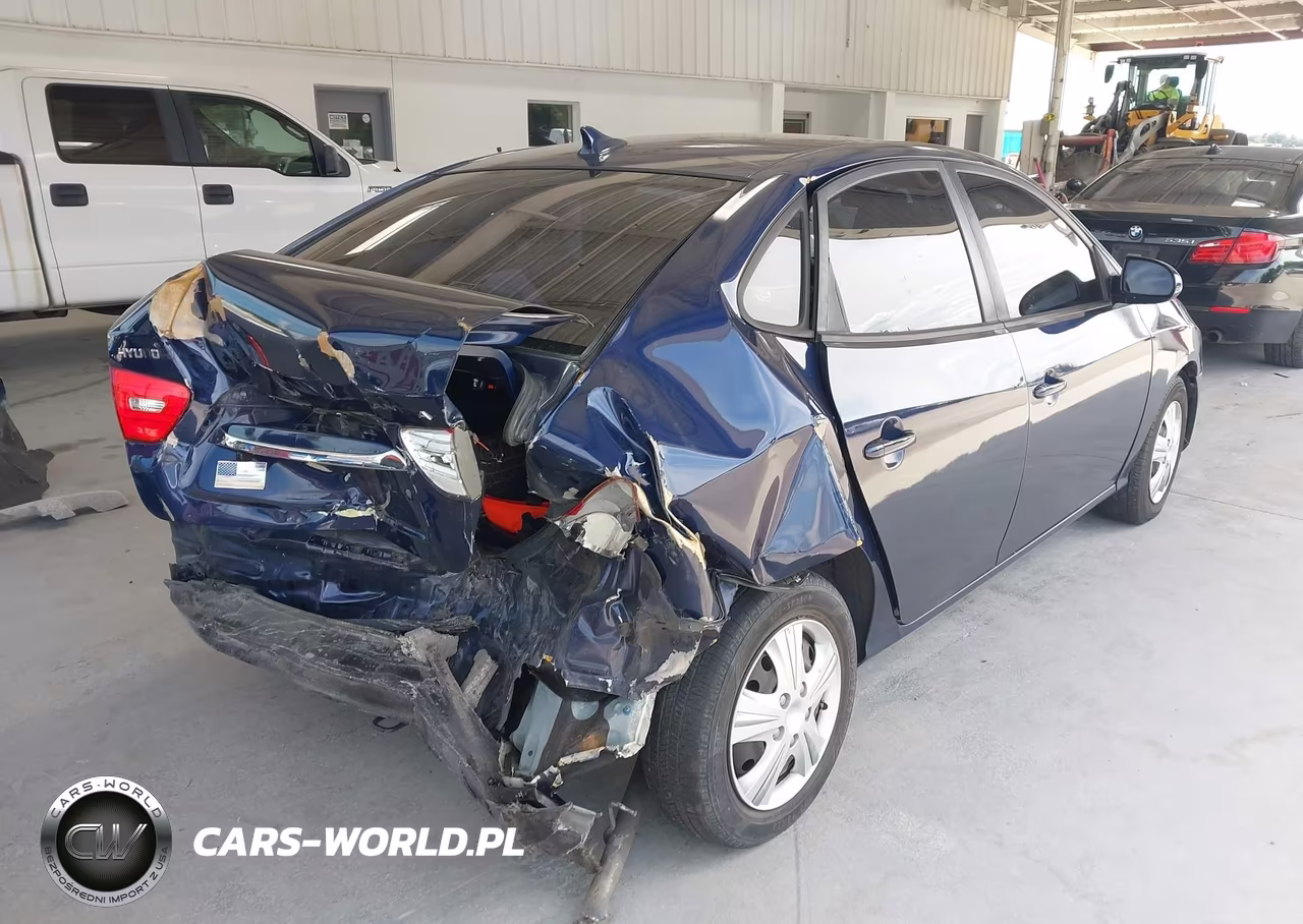 2010 Hyundai Elantra Gls VIN:KMHDU4AD9AU090799 - 4