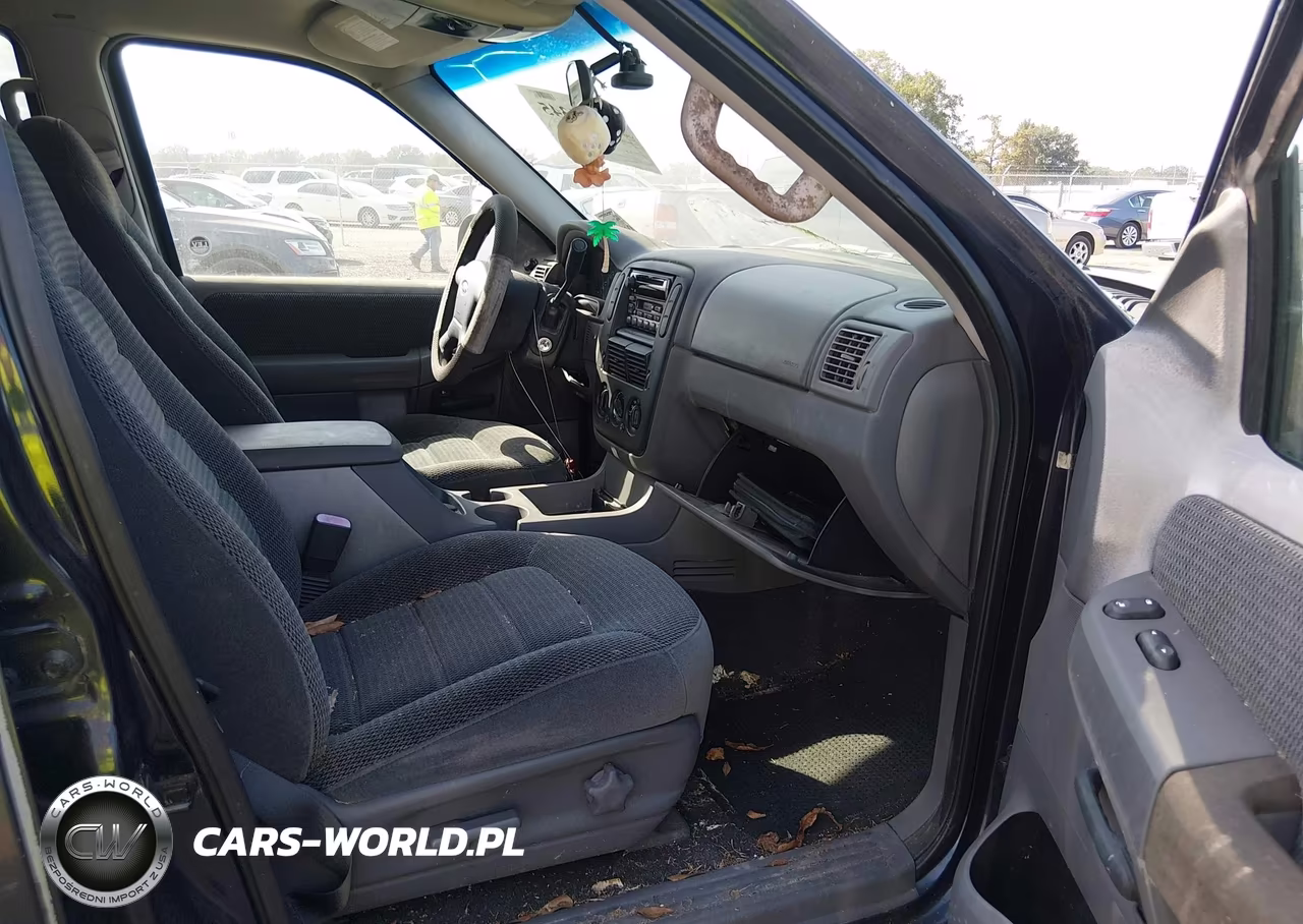 2002 Ford Explorer Xlt VIN:1FMDU63E42ZA98590 - 5
