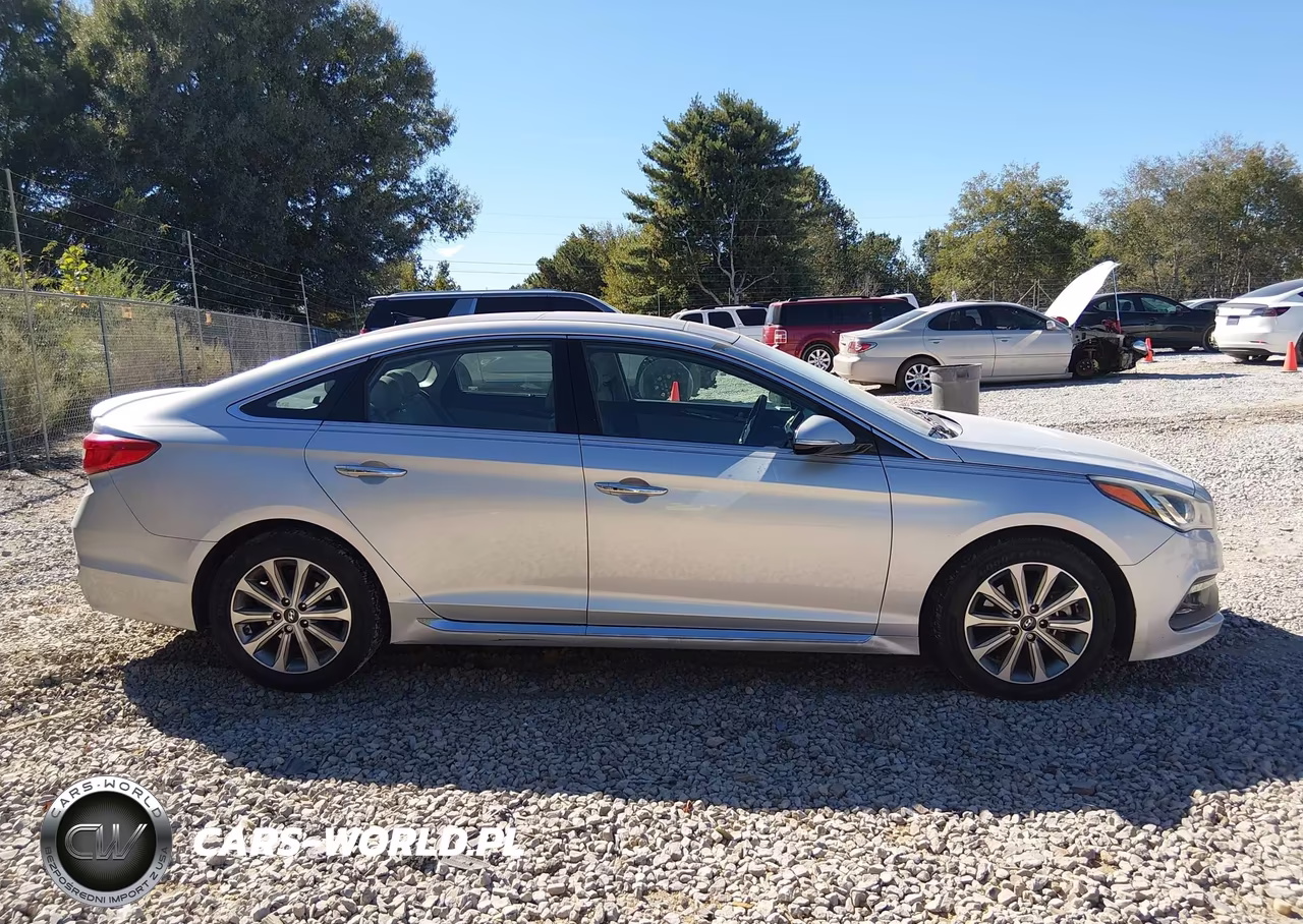 2016 Hyundai Sonata Limited VIN:5NPE34AF4GH367276 - 13