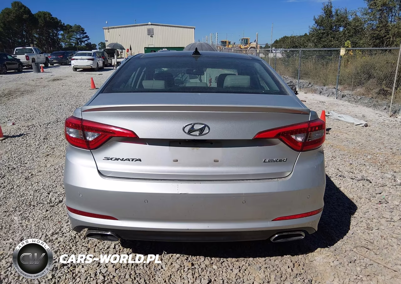 2016 Hyundai Sonata Limited VIN:5NPE34AF4GH367276 - 16
