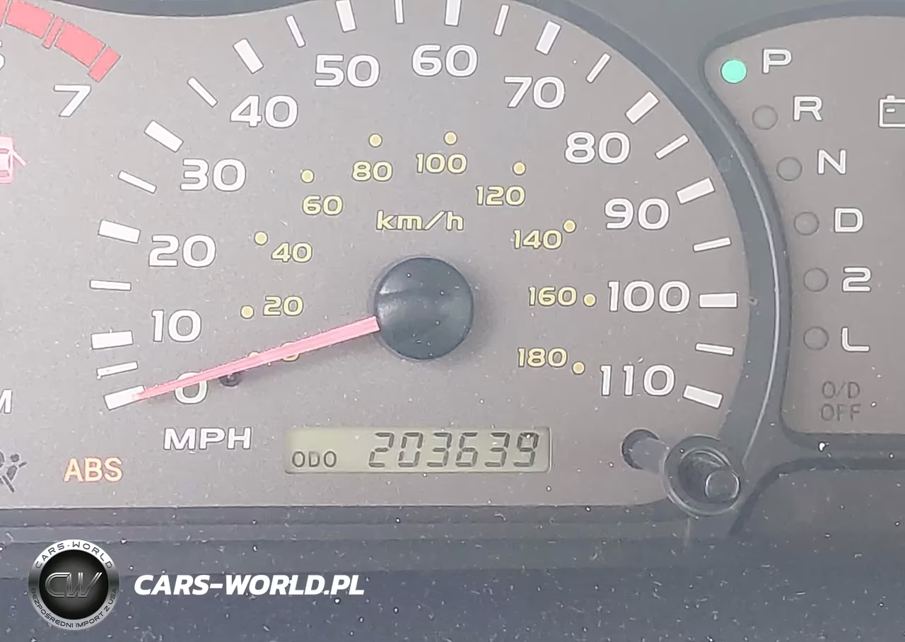2003 Toyota Sequoia Limited V8 VIN:5TDBT48A03S186080 - 16