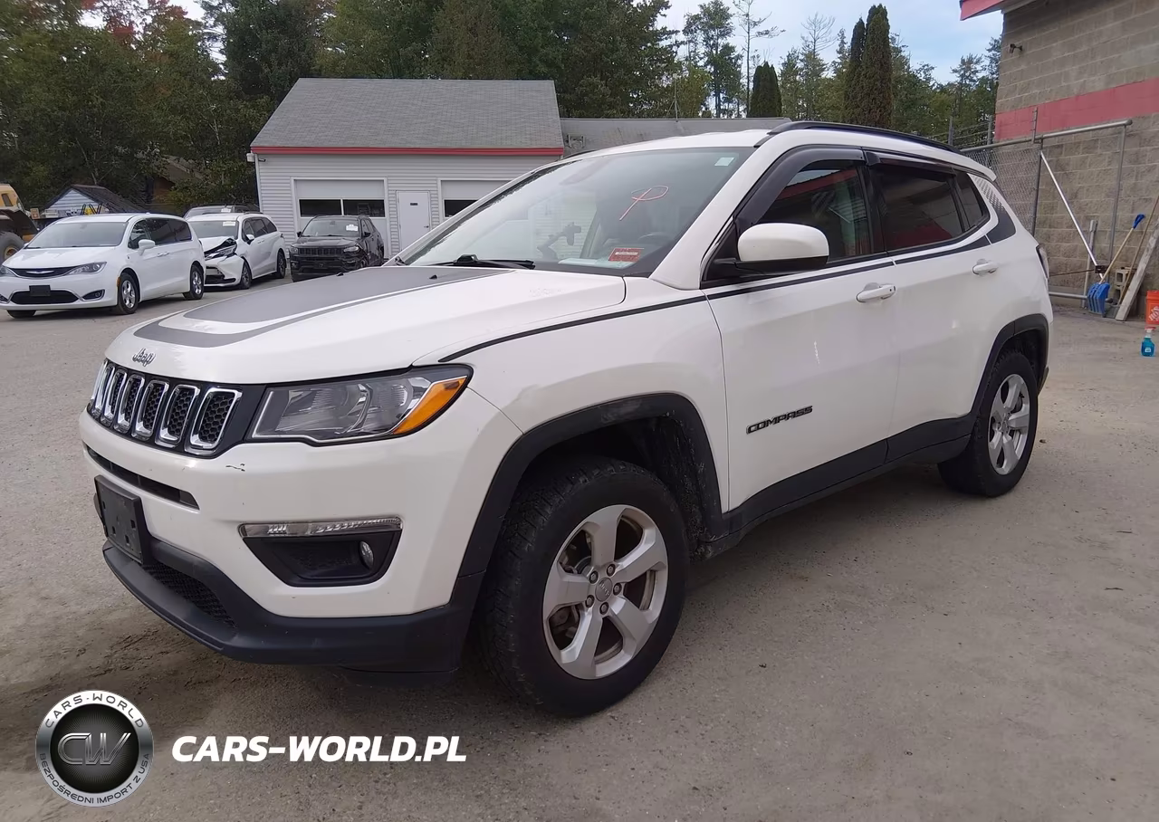 2018 Jeep Compass Latitude 4X4 VIN:3C4NJDBB8JT492452 - 2