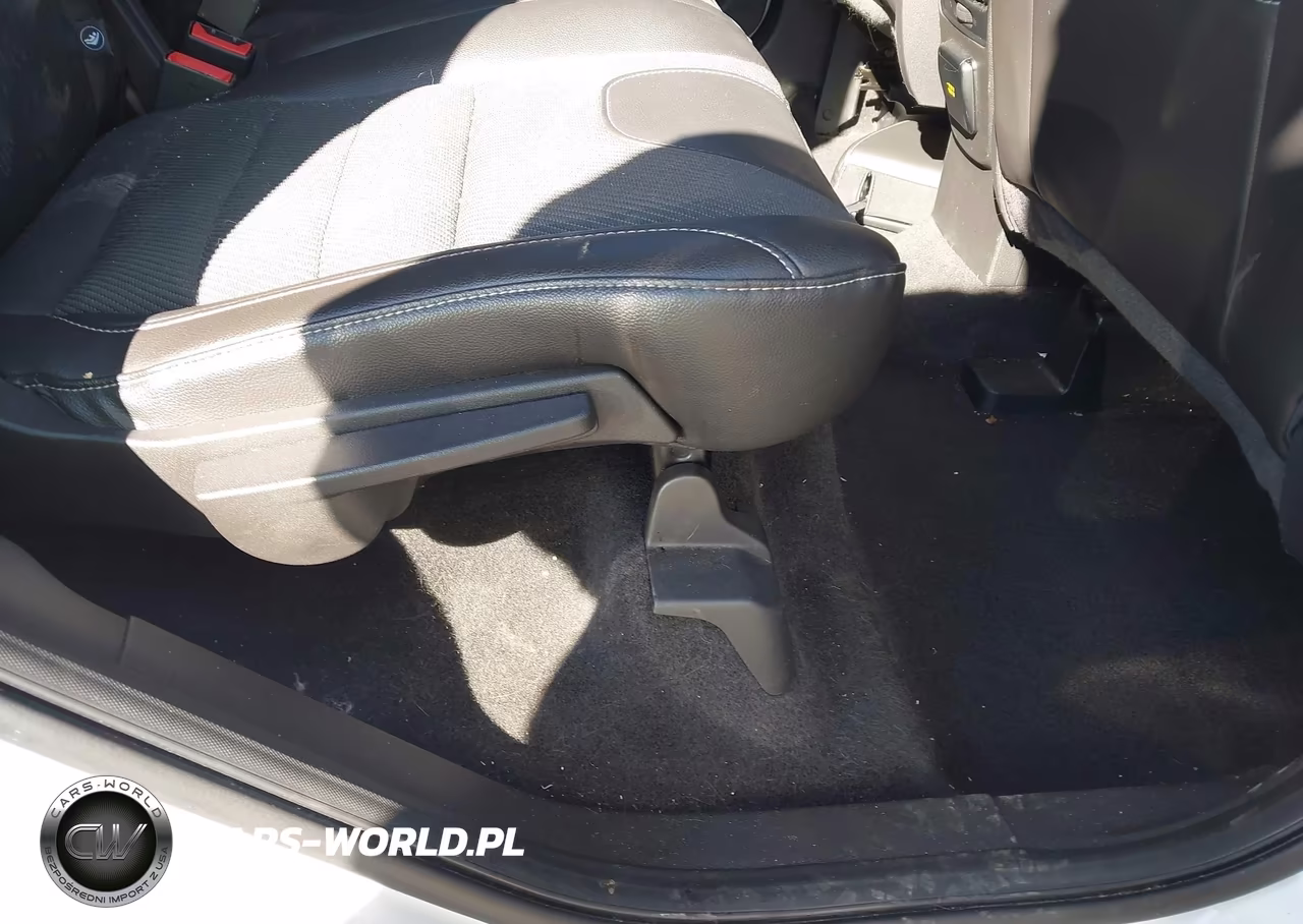 2016 Ford Escape Se VIN:1FMCU9G92GUA71984 - 8