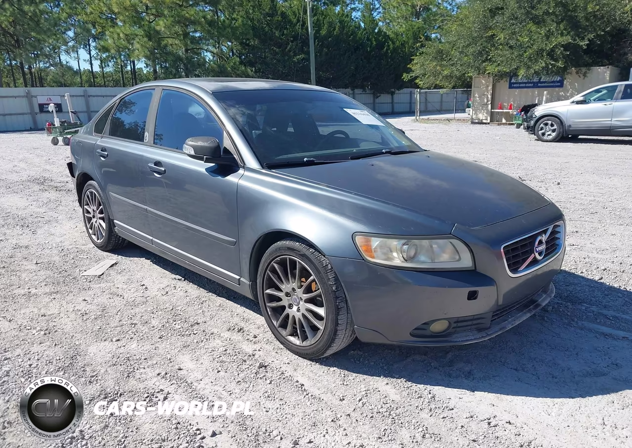 2011 Volvo S40 T5-T5 R-Design