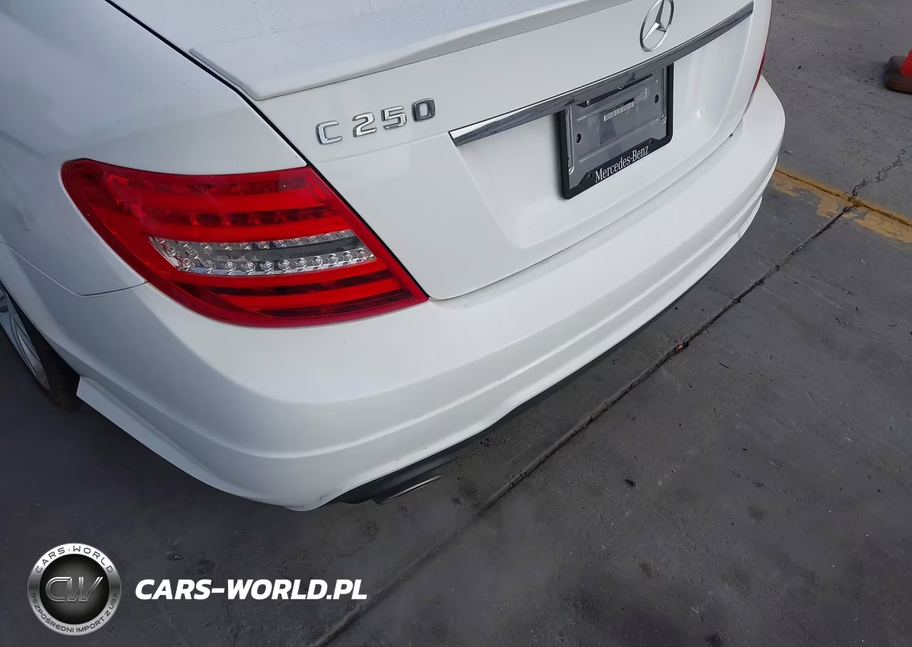 2014 Mercedes-Benz C 250 Sport VIN:WDDGF4HB9EG199547 - 6