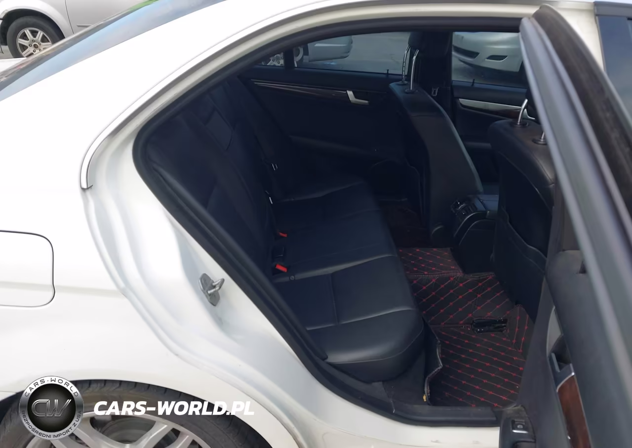 2014 Mercedes-Benz C 250 Sport VIN:WDDGF4HB9EG199547 - 8