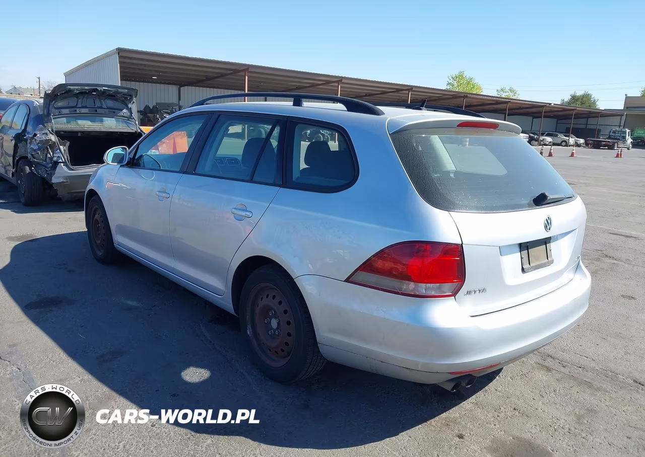 2014 Volkswagen Jetta Sportwagen 2.5L S VIN:3VWPP7AJ7EM609677 - 3