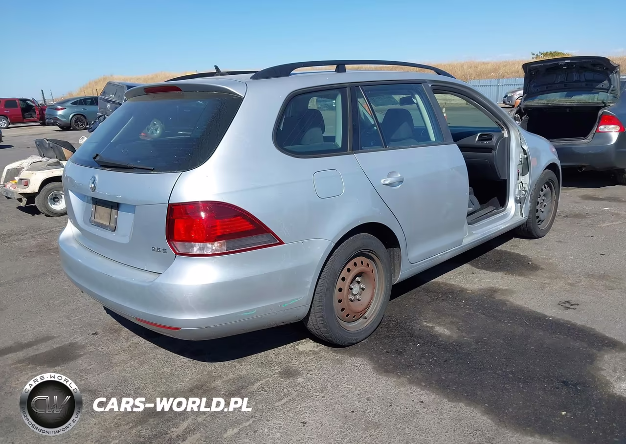 2014 Volkswagen Jetta Sportwagen 2.5L S VIN:3VWPP7AJ7EM609677 - 4