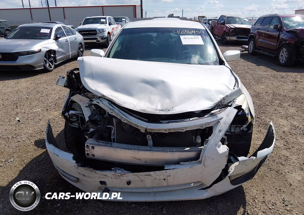2015 Nissan Altima 2.5 S VIN:1N4AL3AP9FN913589 - 12