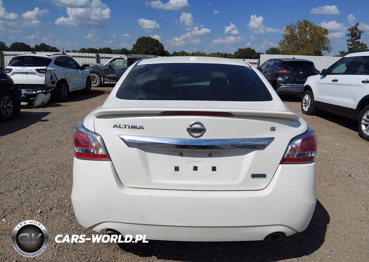 2015 Nissan Altima 2.5 S VIN:1N4AL3AP9FN913589 - 16