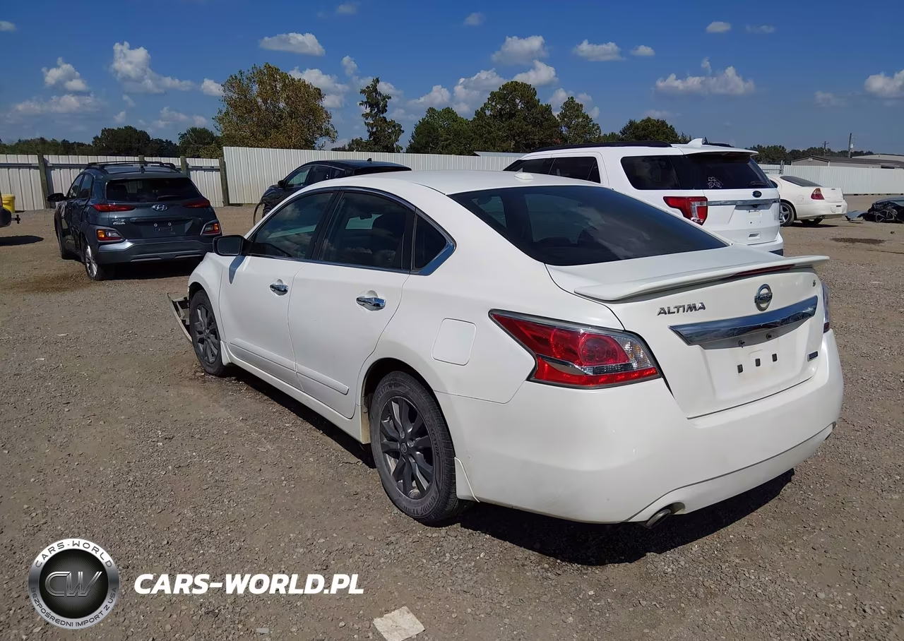 2015 Nissan Altima 2.5 S VIN:1N4AL3AP9FN913589 - 3