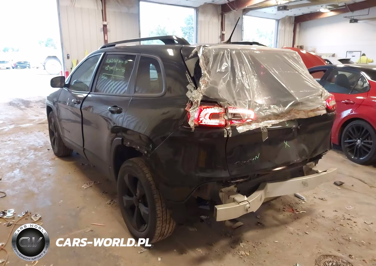 2015 Jeep Cherokee Latitude Altitude VIN:1C4PJMCB6FW750105 - 3