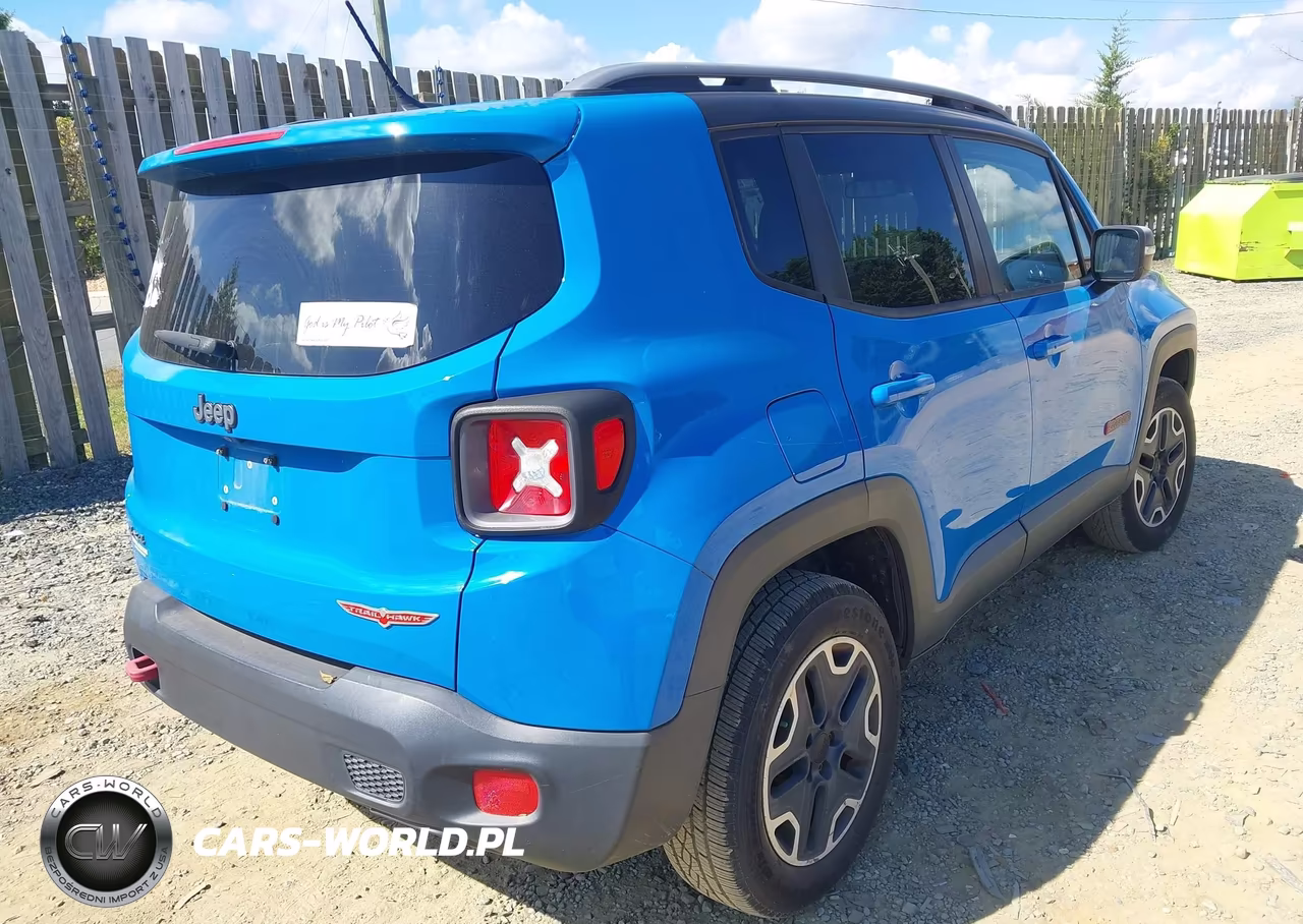 2015 Jeep Renegade Trailhawk VIN:ZACCJBCT3FPB85014 - 4