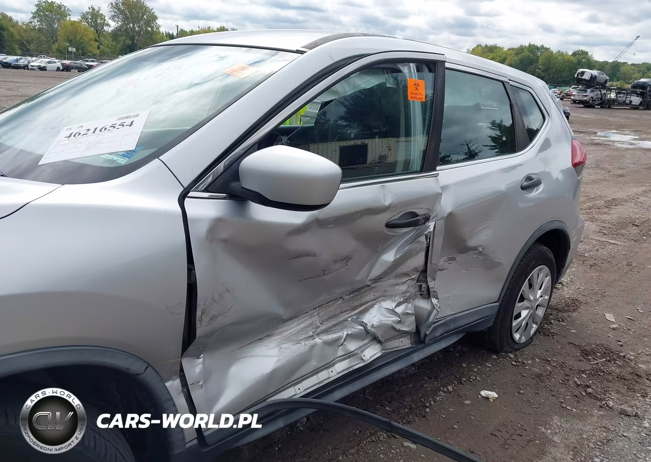 2018 Nissan Rogue S VIN:KNMAT2MV3JP532722 - 17