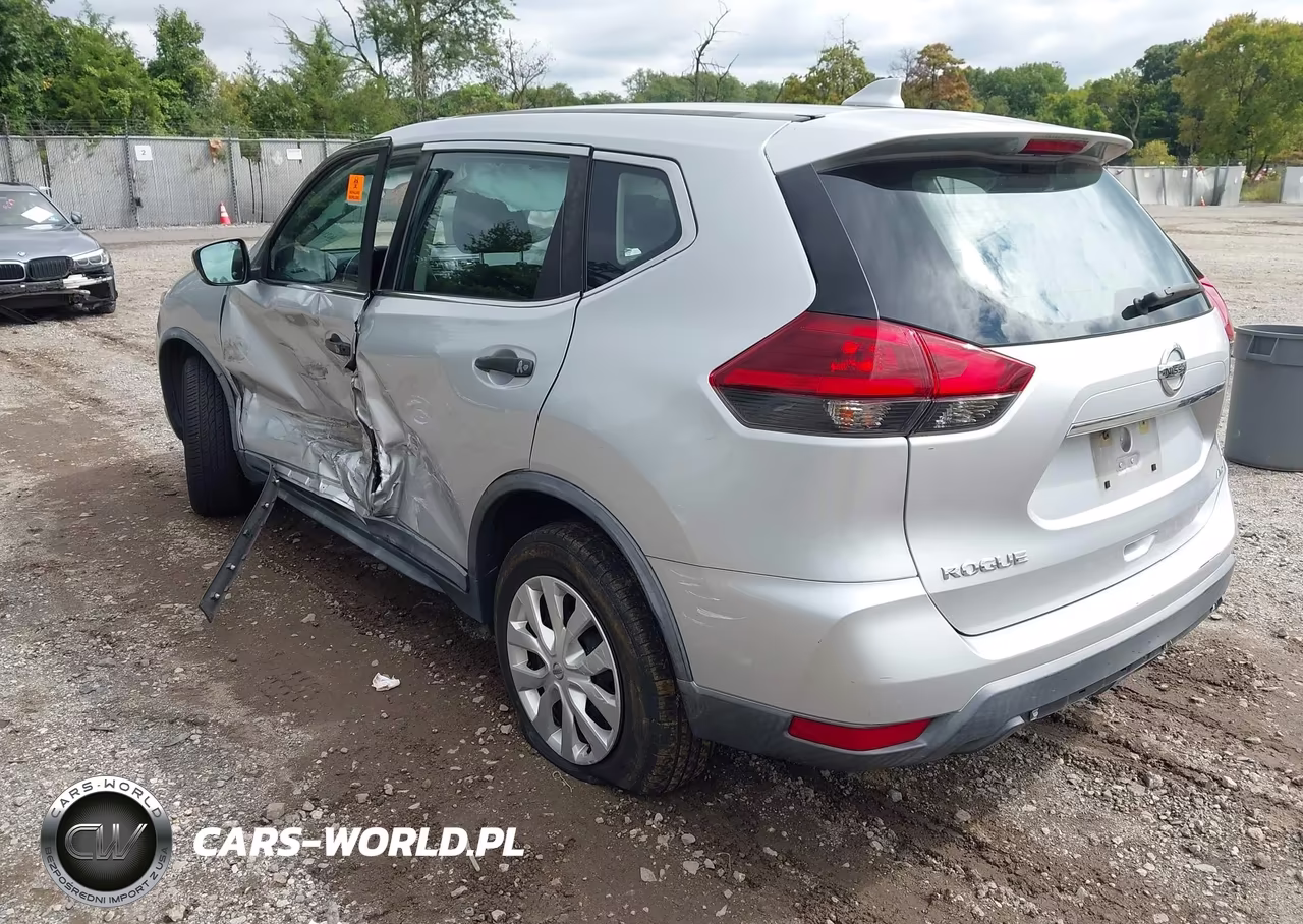 2018 Nissan Rogue S VIN:KNMAT2MV3JP532722 - 3