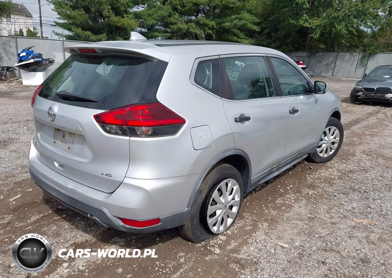 2018 Nissan Rogue S VIN:KNMAT2MV3JP532722 - 4