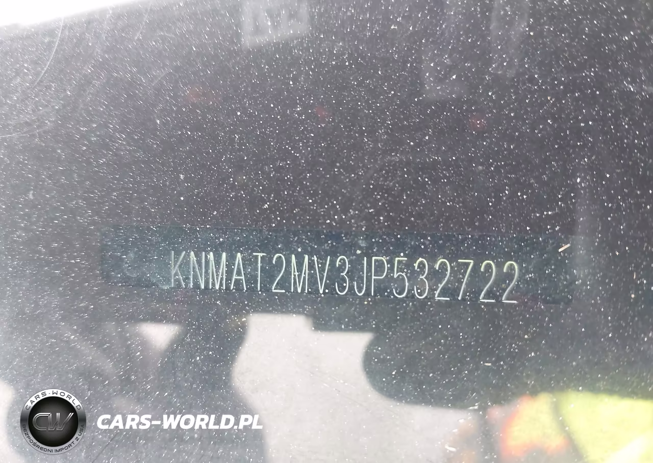 2018 Nissan Rogue S VIN:KNMAT2MV3JP532722 - 9