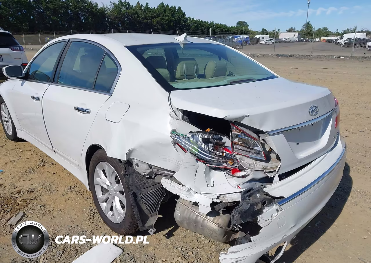 2013 Hyundai Genesis 3.8 VIN:KMHGC4DD7DU227111 - 3