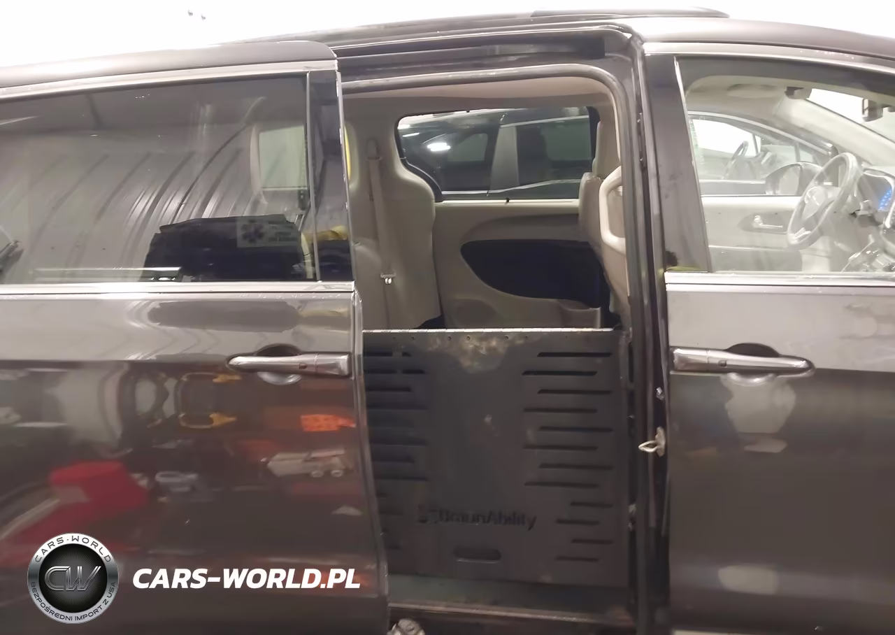 2021 Chrysler Voyager Lxi VIN:2C4RC1DG8MR530658 - 8