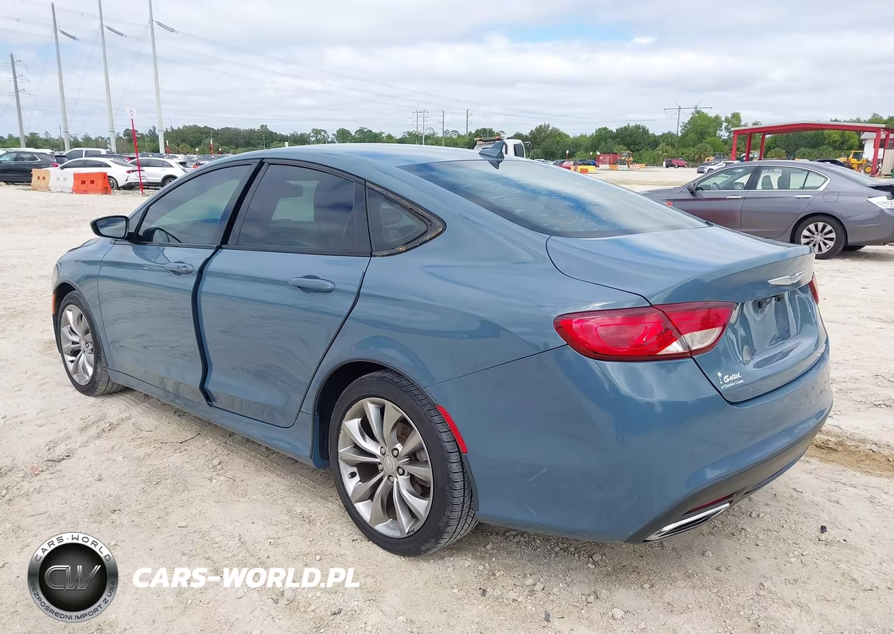 2015 Chrysler 200 S VIN:1C3CCCBG4FN622245 - 3
