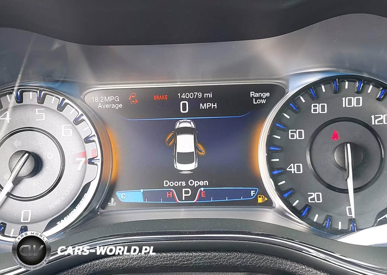 2015 Chrysler 200 S VIN:1C3CCCBG4FN622245 - 7