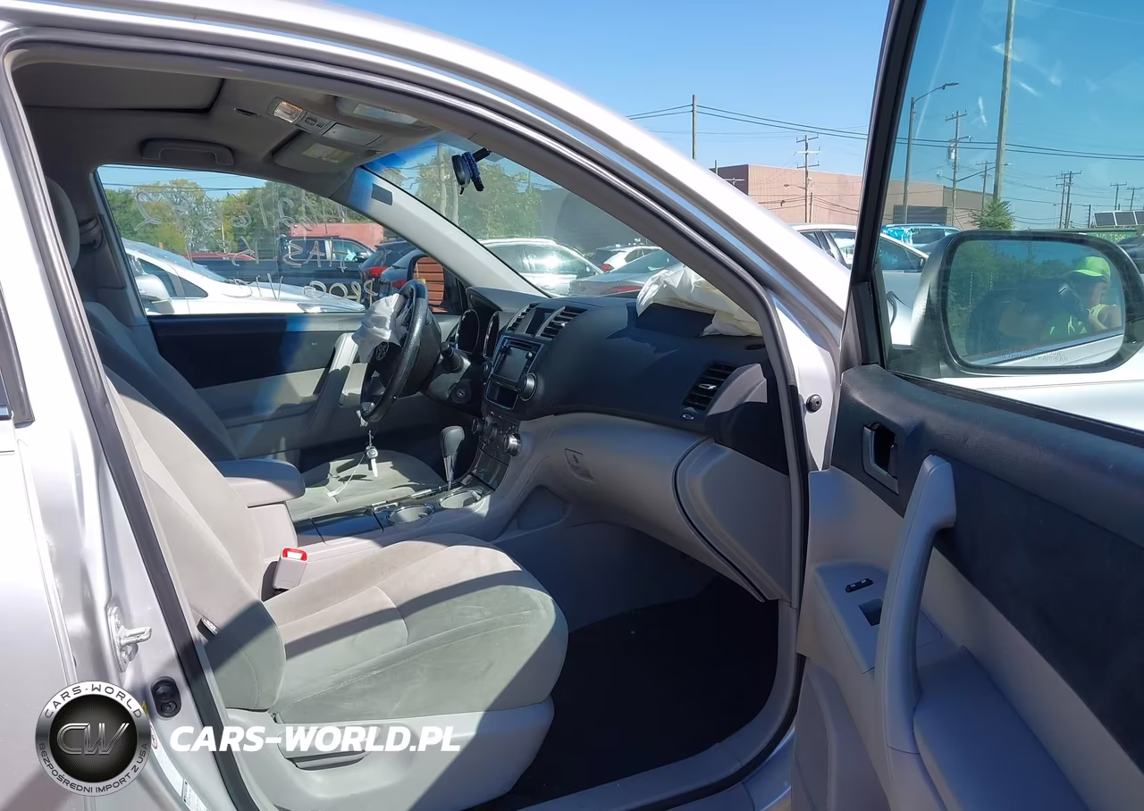 2013 Toyota Highlander Base Plus V6 VIN:5TDBK3EH1DS238994 - 5