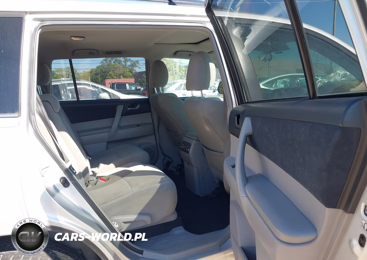 2013 Toyota Highlander Base Plus V6 VIN:5TDBK3EH1DS238994 - 8