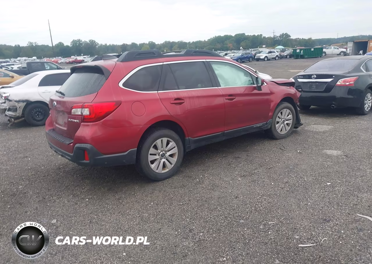 2019 Subaru Outback 2.5I Premium VIN:4S4BSAFC5K3264323 - 4