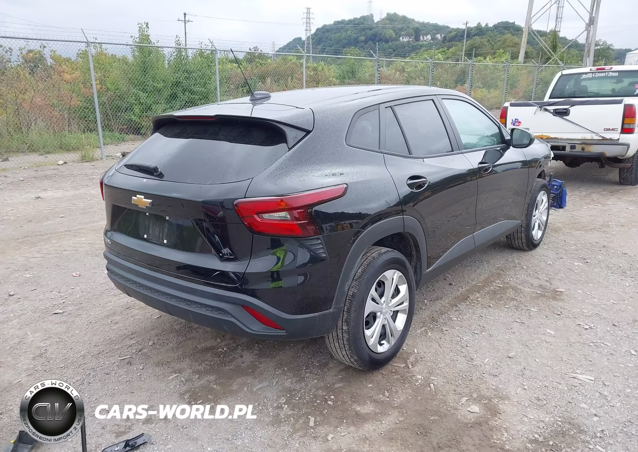 2025 Chevrolet Trax Fwd Ls VIN:KL77LFEP2SC318635 - 4