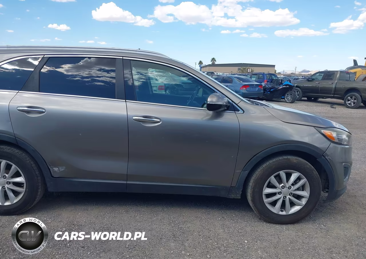 2016 Kia Sorento Lx V6 VIN:5XYPG4A55GG175070 - 5