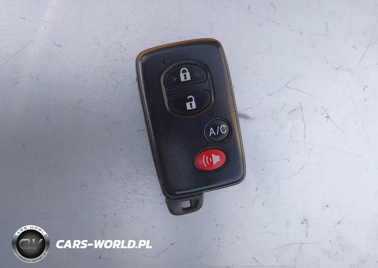 2015 Toyota Prius Two VIN:JTDKN3DU3F0482769 - 11