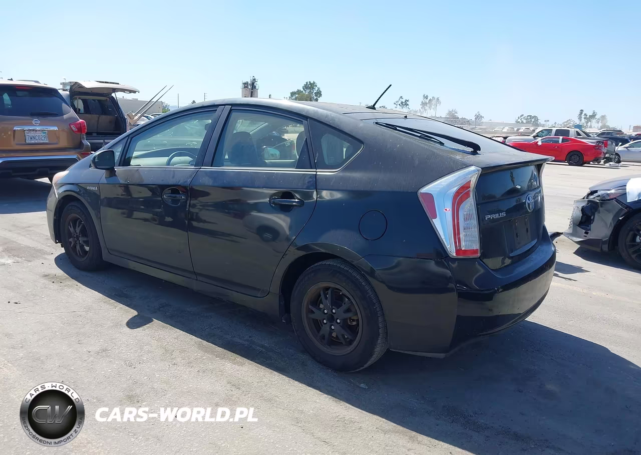 2015 Toyota Prius Two VIN:JTDKN3DU3F0482769 - 3