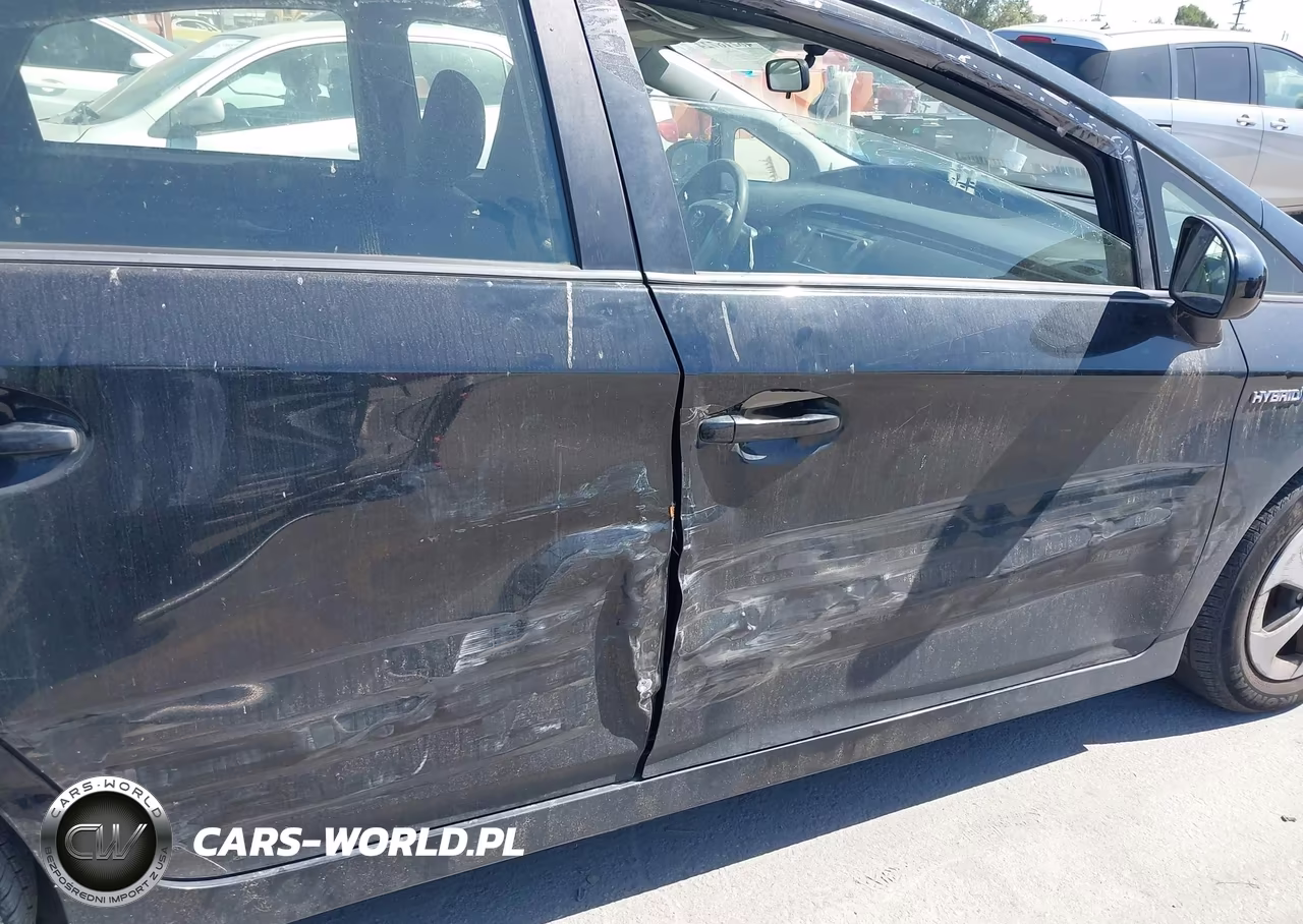 2015 Toyota Prius Two VIN:JTDKN3DU3F0482769 - 6
