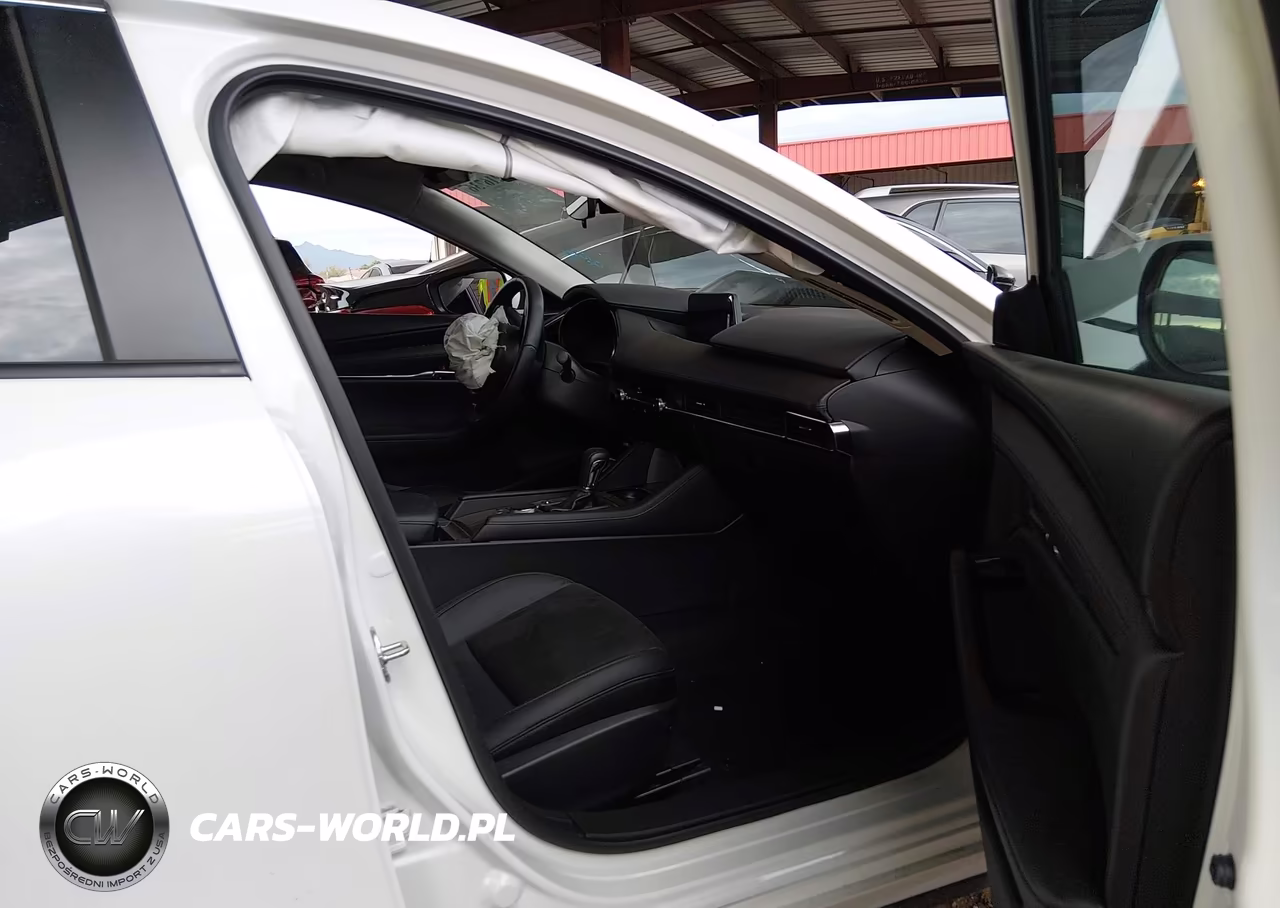 2025 Mazda Mazda3 2.5 S Preferred VIN:JM1BPACM8S1786135 - 5