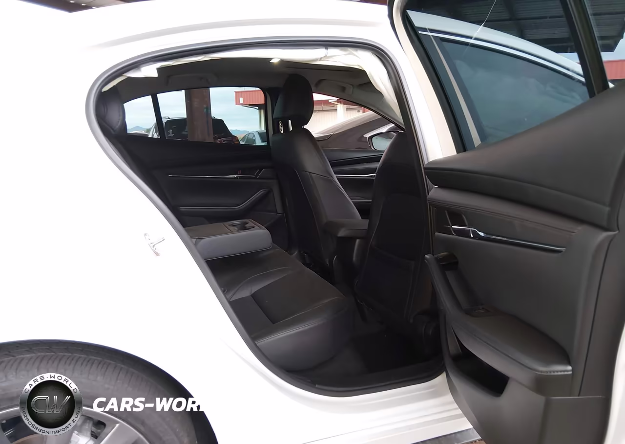 2025 Mazda Mazda3 2.5 S Preferred VIN:JM1BPACM8S1786135 - 8