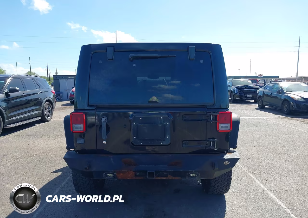 2017 Jeep Wrangler Unlimited Smoky Mountain 4X4 VIN:1C4BJWEG6HL706110 - 16