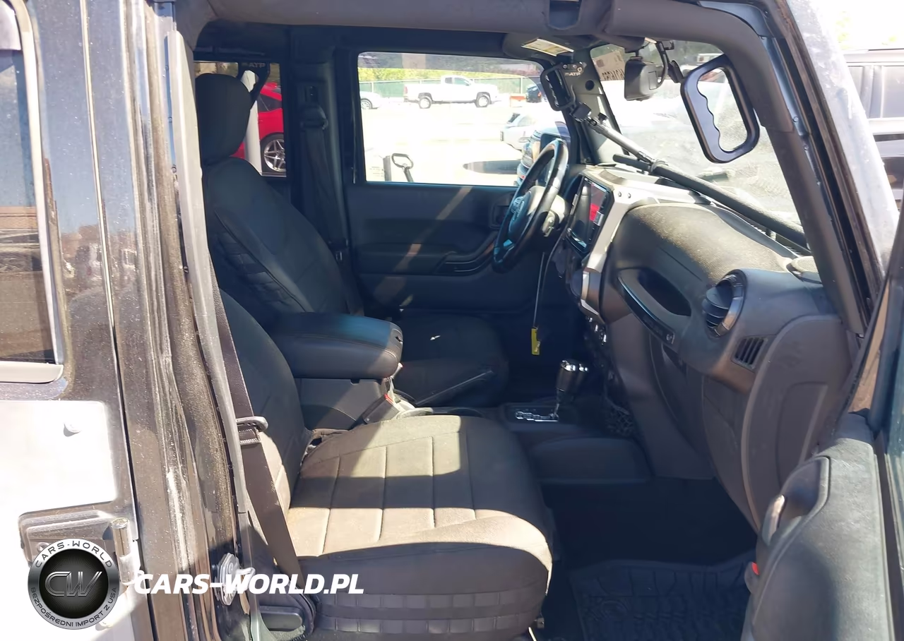 2017 Jeep Wrangler Unlimited Smoky Mountain 4X4 VIN:1C4BJWEG6HL706110 - 5