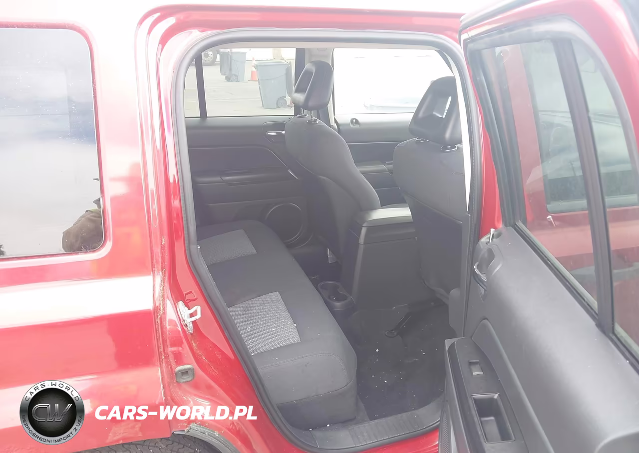 2009 Jeep Patriot Sport VIN:1J4FF28B99D106716 - 8