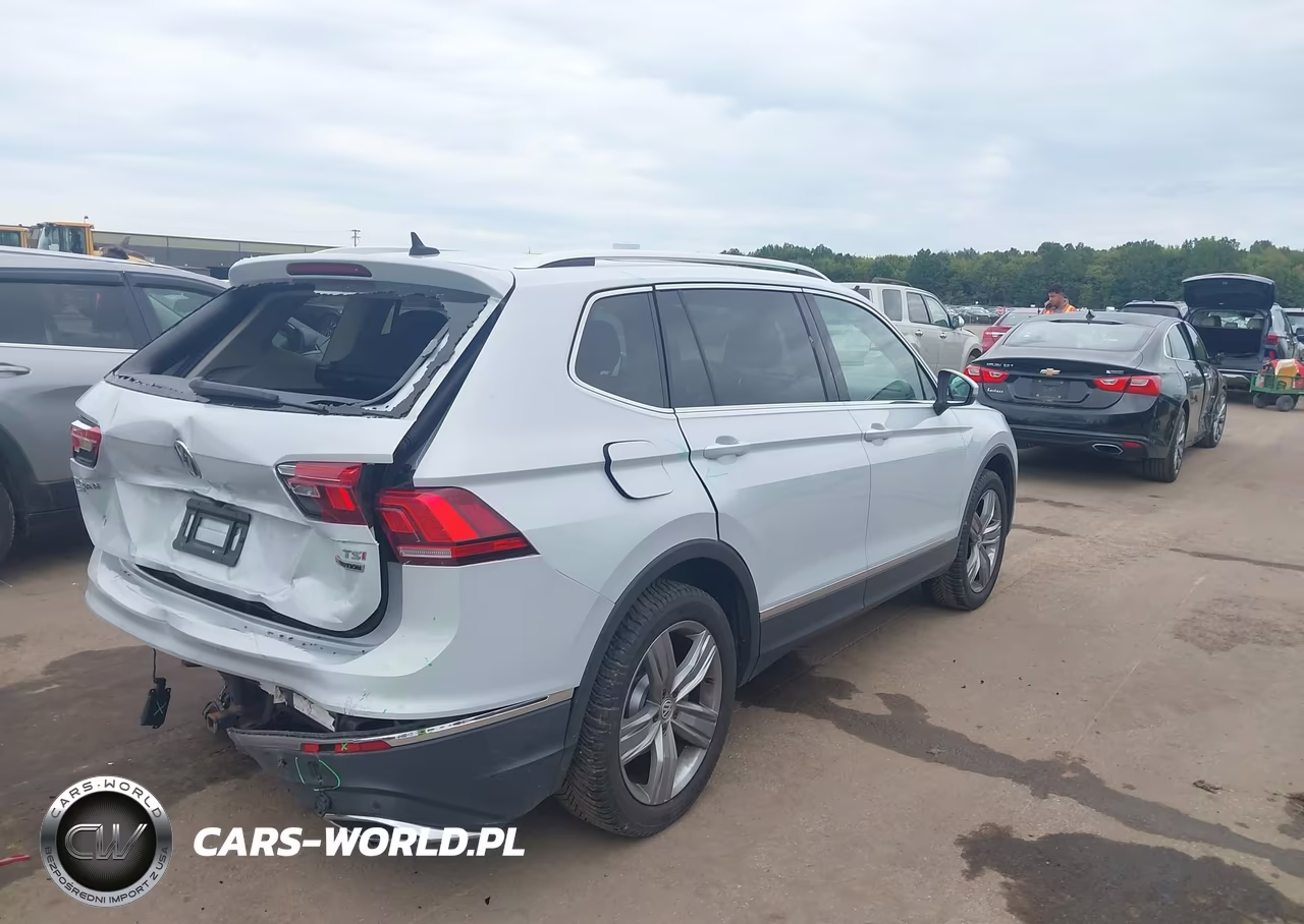 2018 Volkswagen Tiguan 2.0T Sel Premium VIN:3VV4B7AX1JM153485 - 4