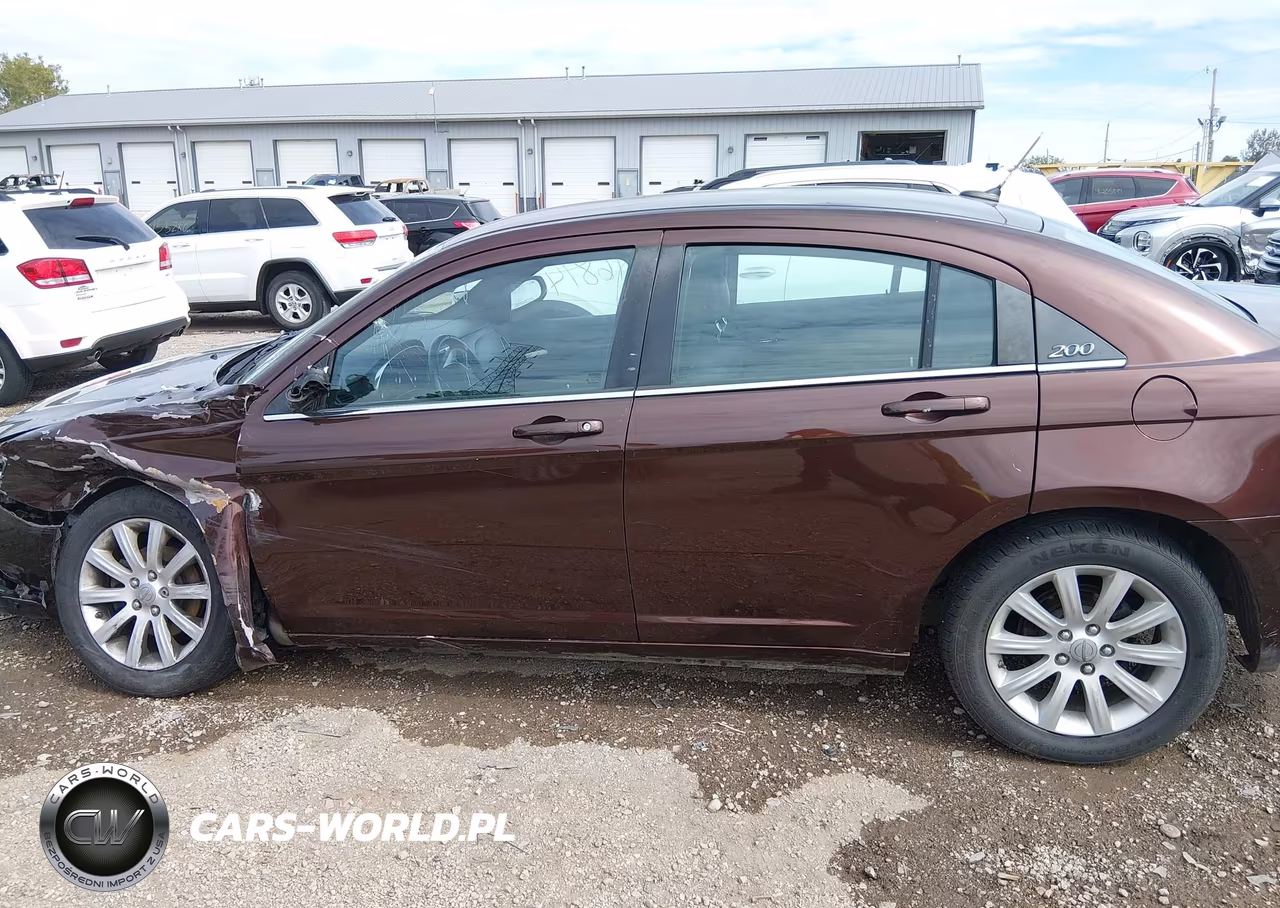 2013 Chrysler 200 Touring VIN:1C3CCBBG1DN532011 - 14