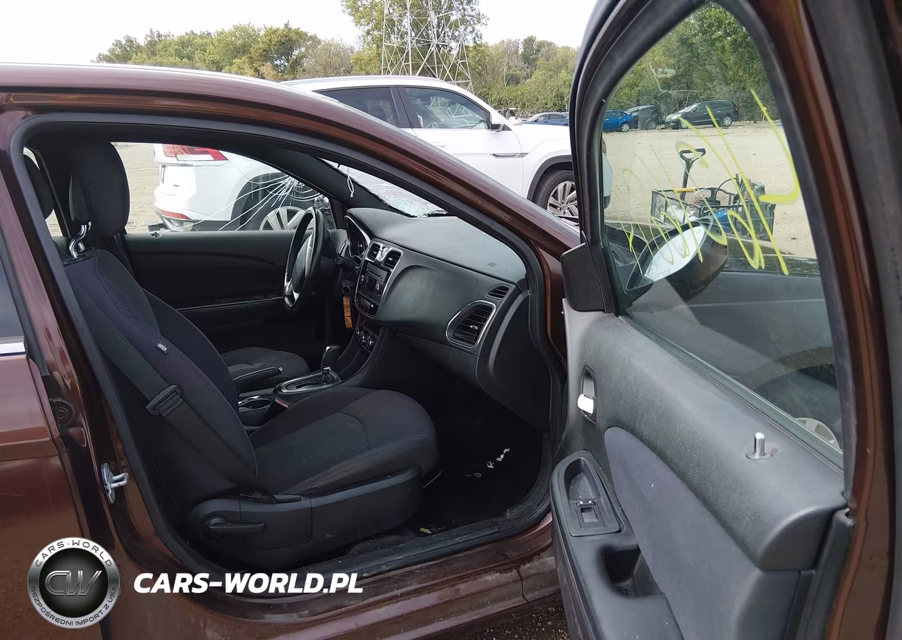 2013 Chrysler 200 Touring VIN:1C3CCBBG1DN532011 - 5