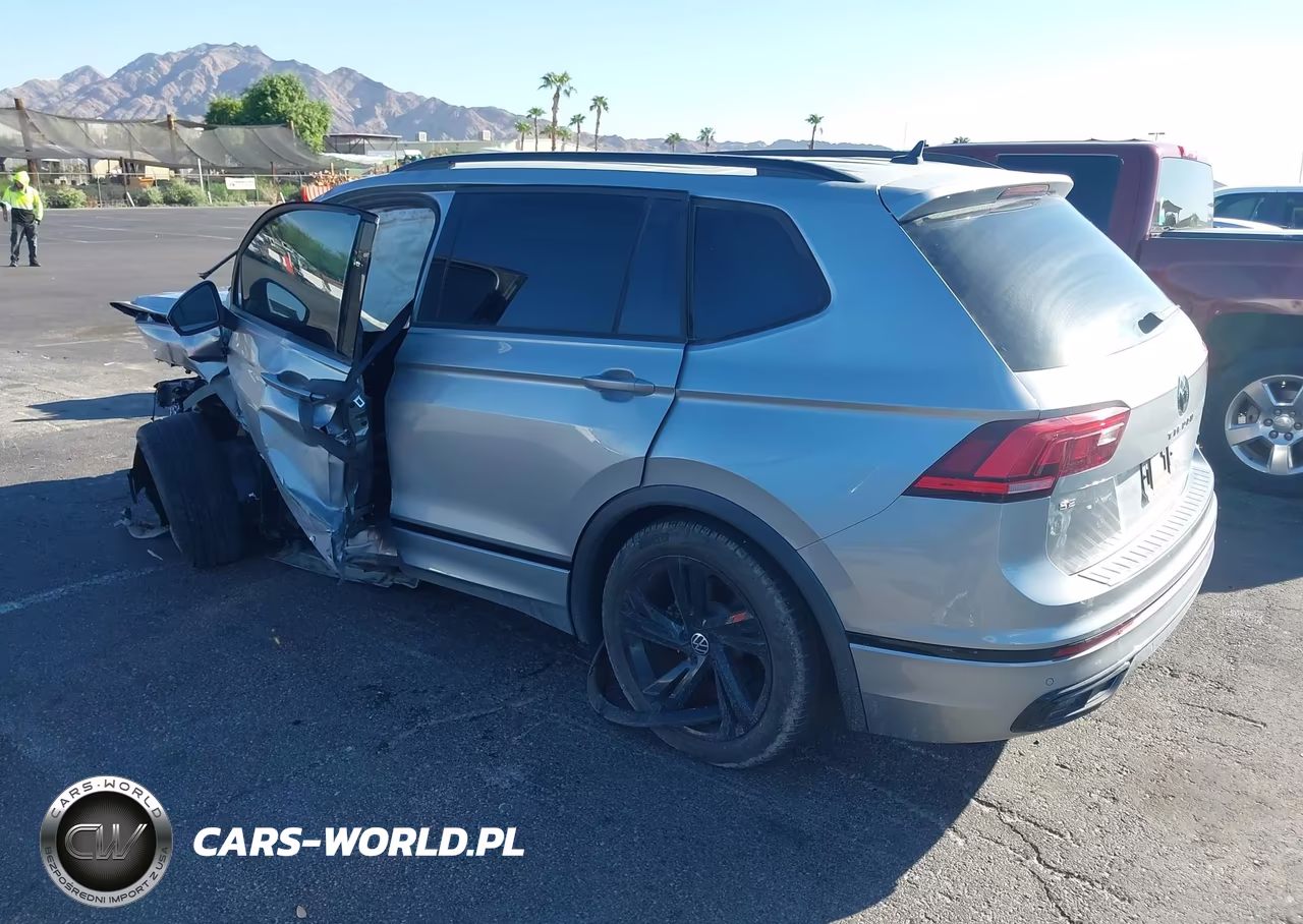 2023 Volkswagen Tiguan 2.0T Se R-Line Black VIN:3VVCB7AX0PM059313 - 3