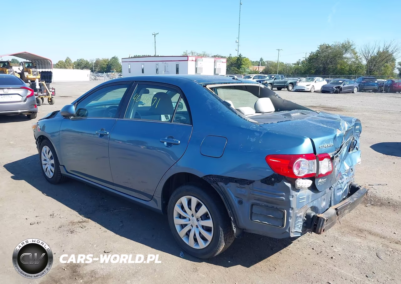 2013 Toyota Corolla Le VIN:5YFBU4EE3DP203811 - 3