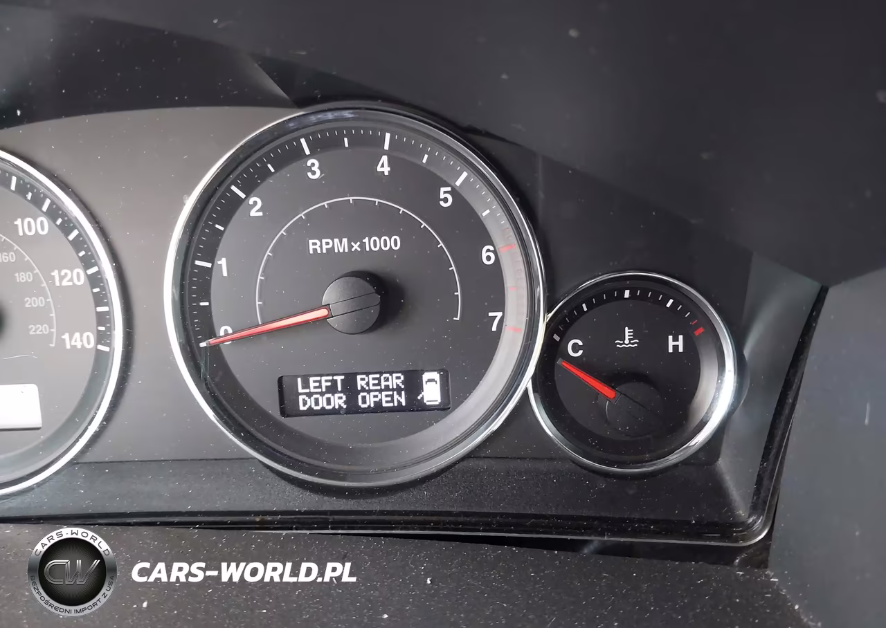 2008 Jeep Commander Sport VIN:1J8HG48K18C212825 - 15