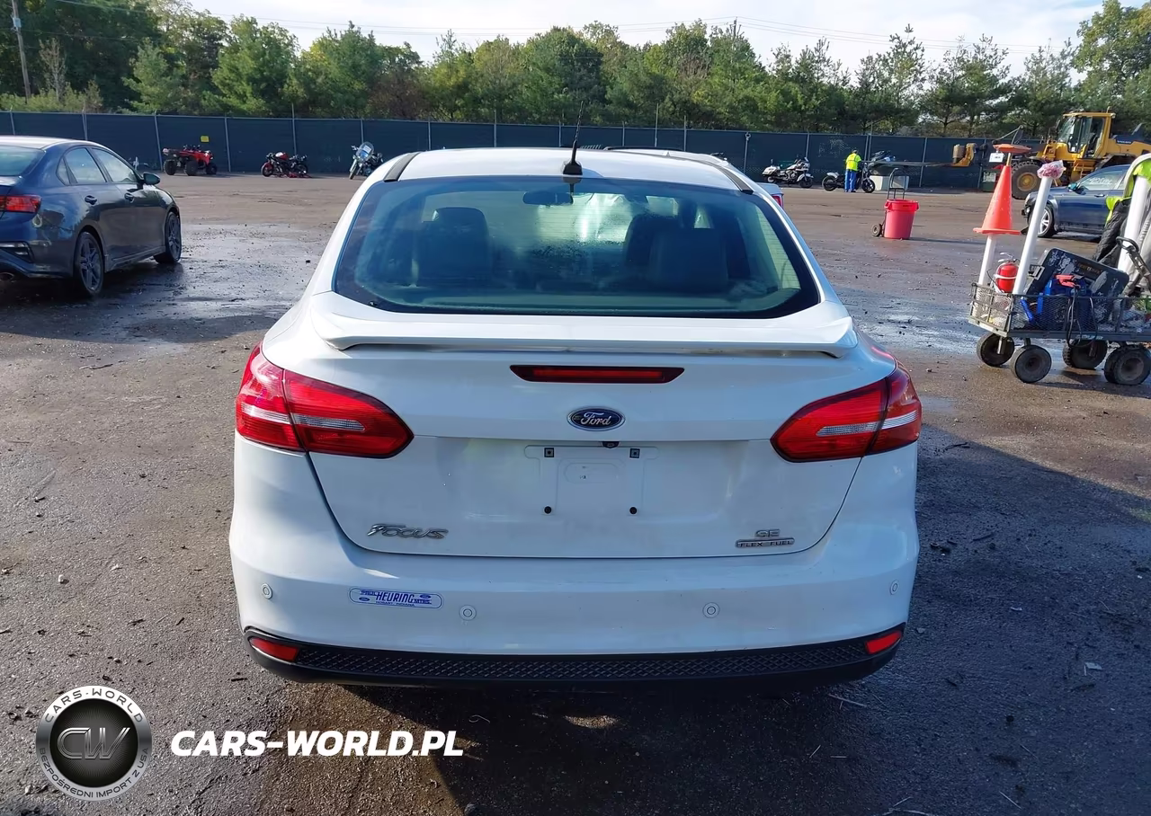 2015 Ford Focus Se VIN:1FADP3F20FL305325 - 16