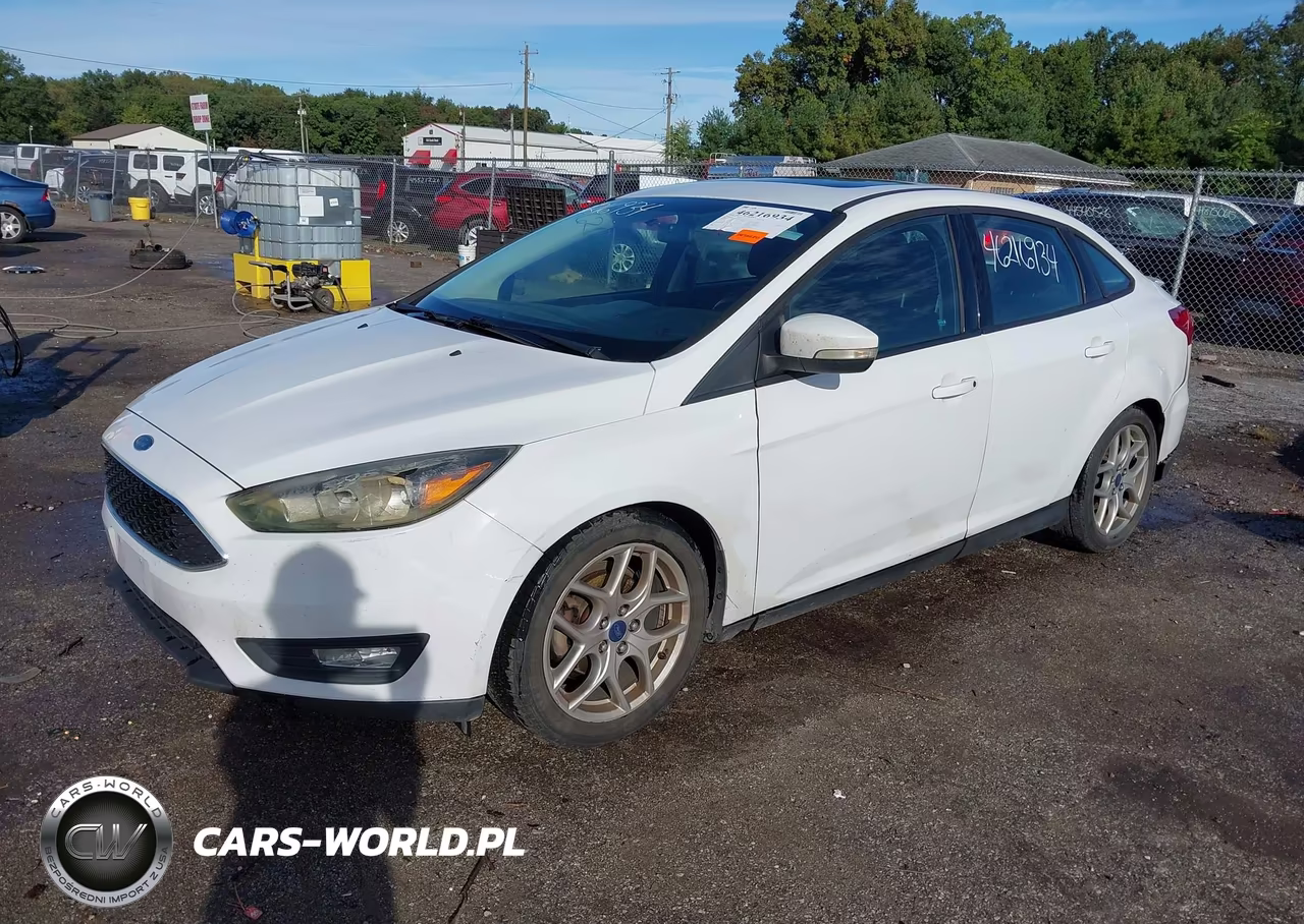 2015 Ford Focus Se VIN:1FADP3F20FL305325 - 2