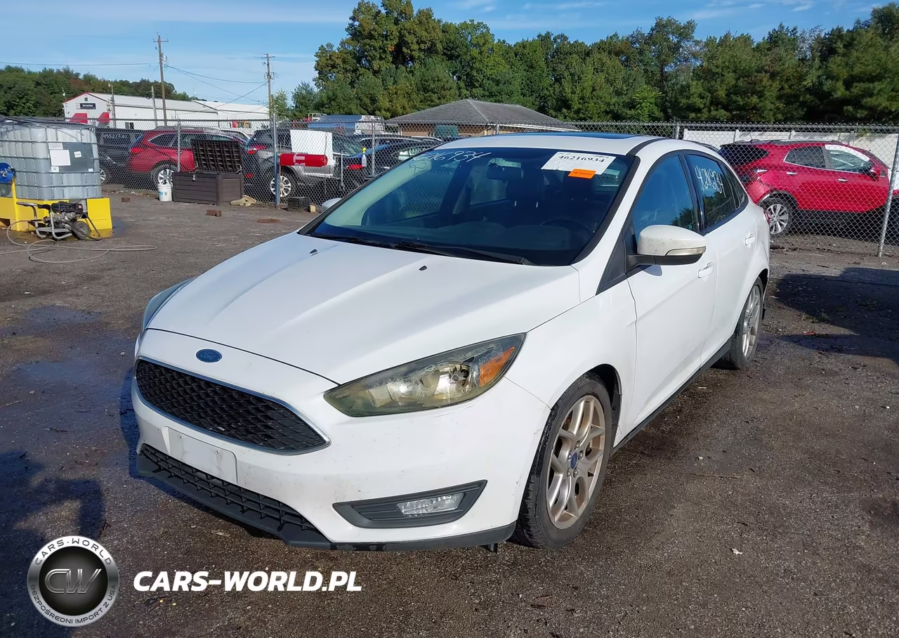 2015 Ford Focus Se VIN:1FADP3F20FL305325 - 6