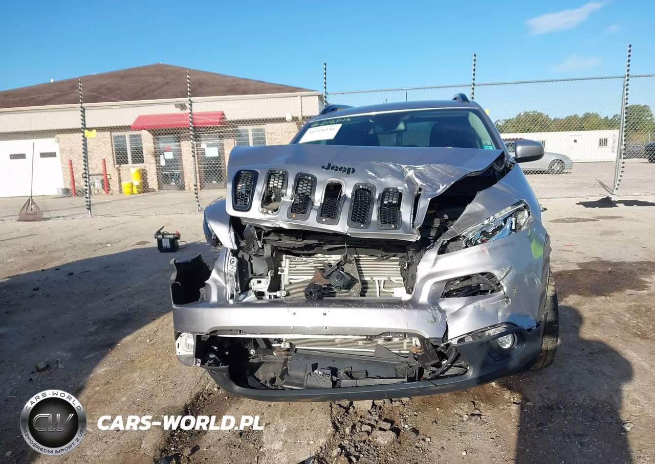 2018 Jeep Cherokee Latitude 4X4 VIN:1C4PJMCB4JD576037 - 12