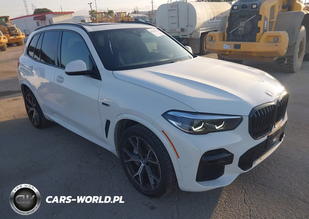 2022 BMW X5 Phev xDrive45E – zdjęcie 1 z 16